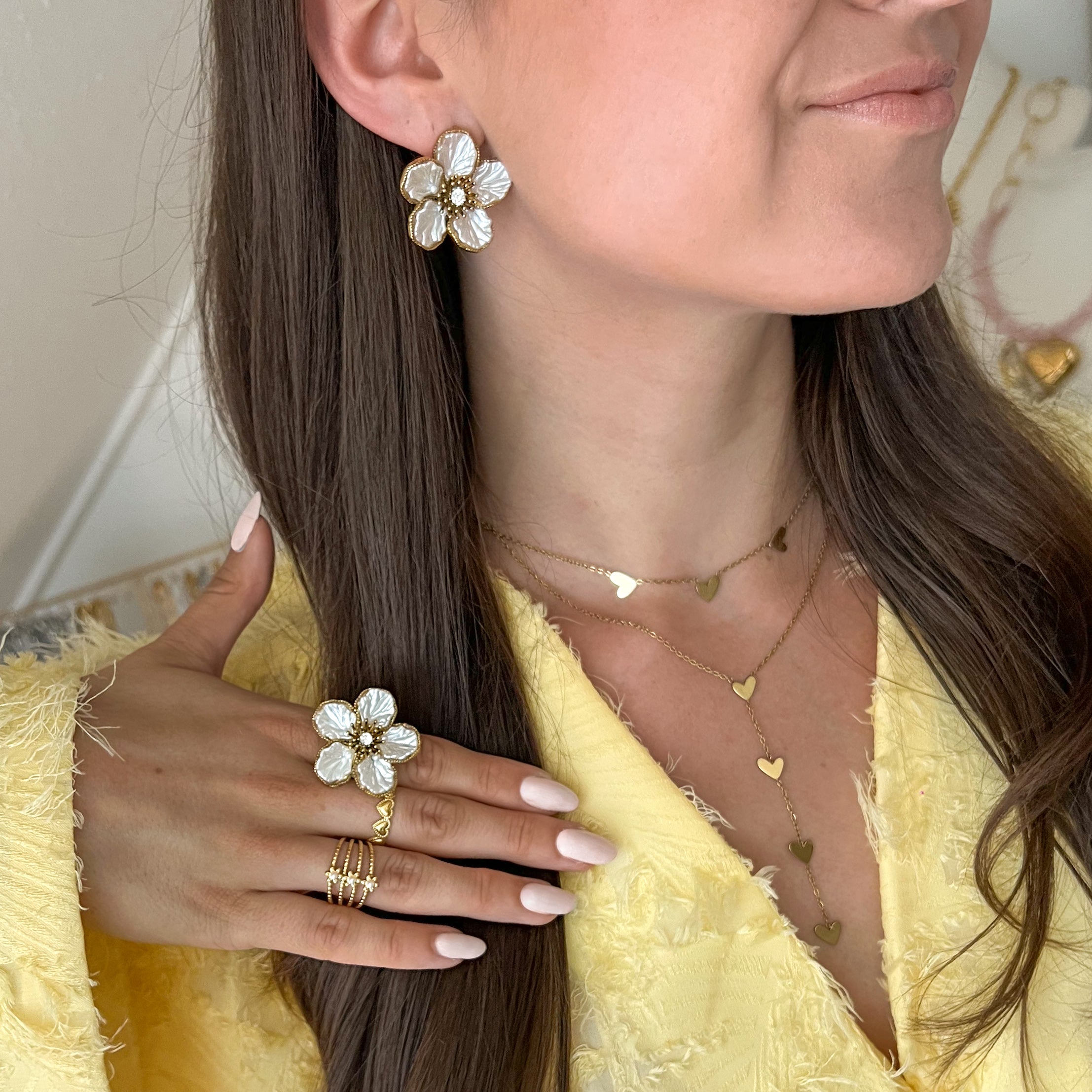 pearly petals oorbellen