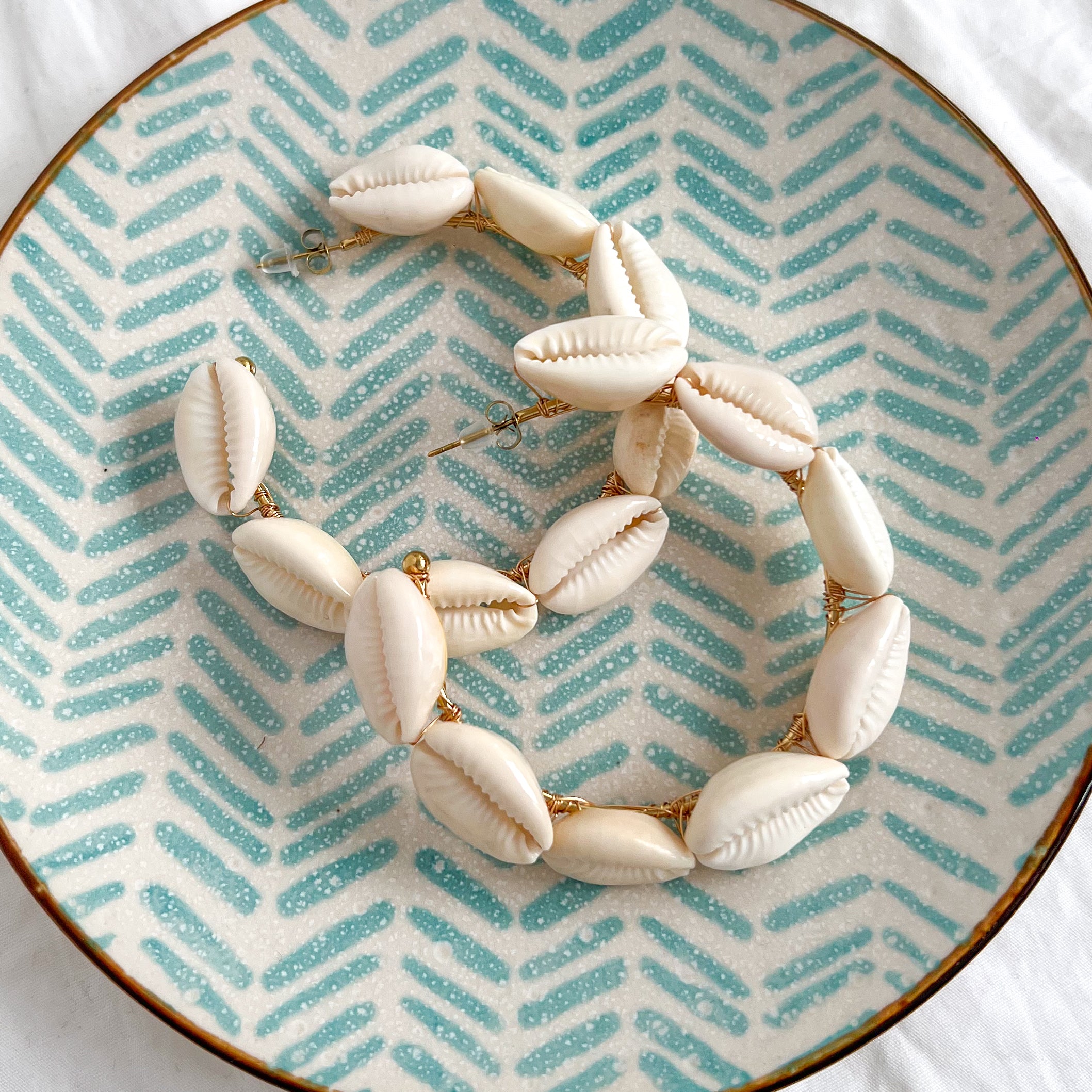 big shell hoops