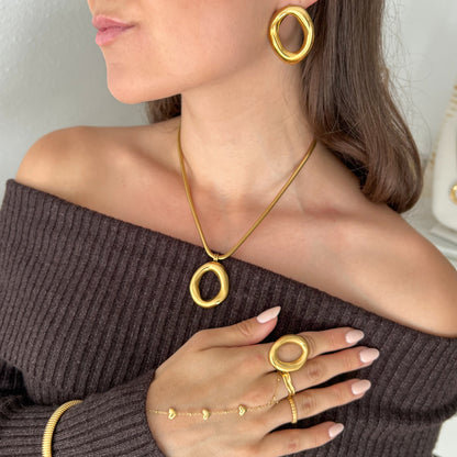 hearts hand chain