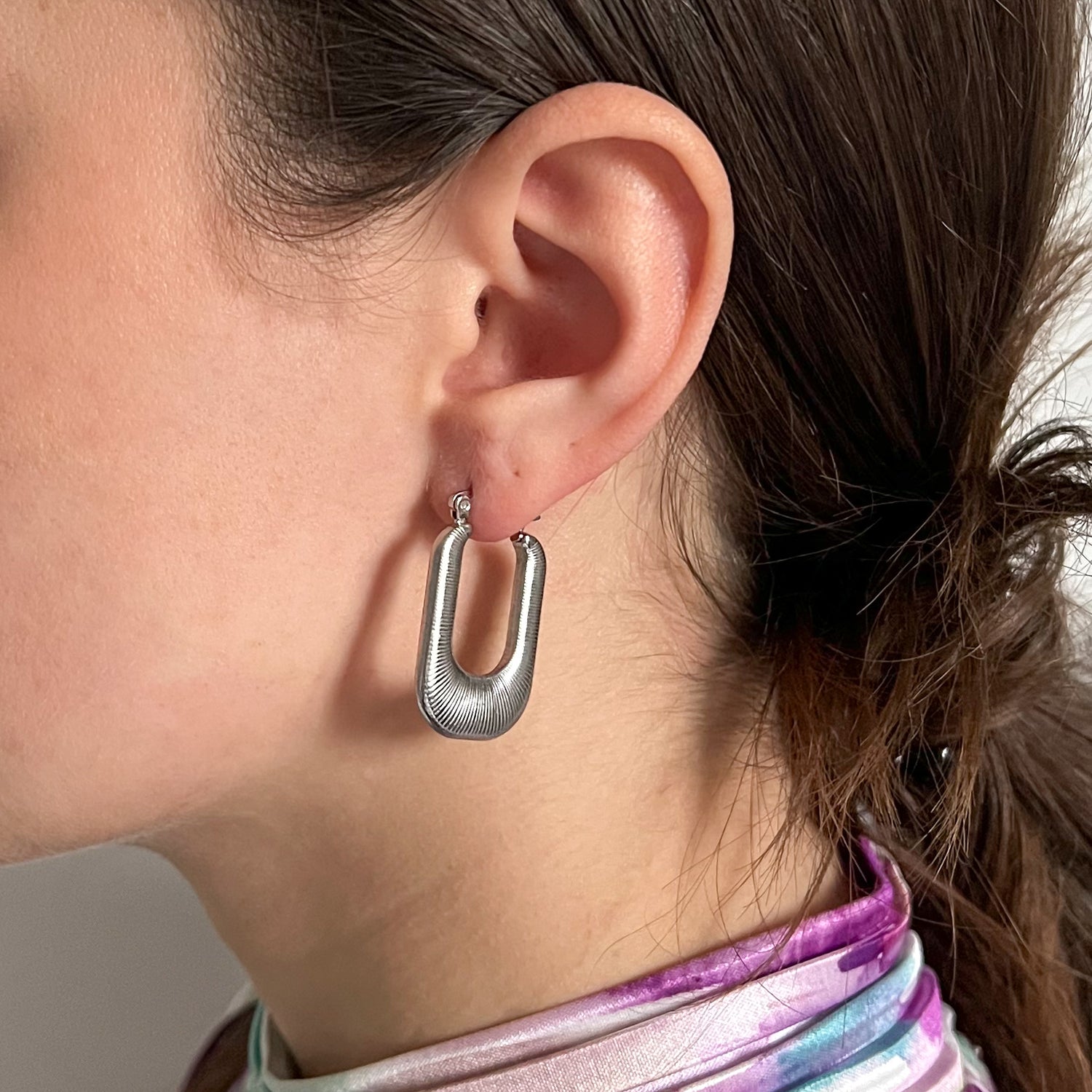 textured rectangle hoops