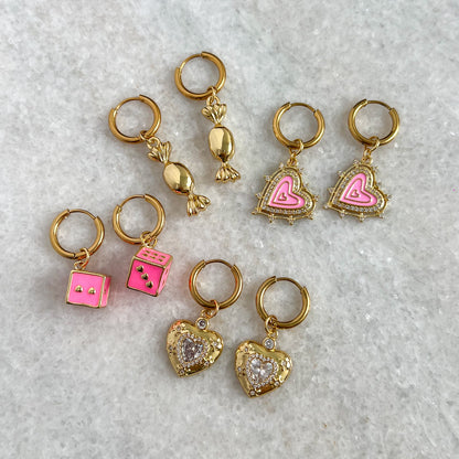 love charm oorbellen