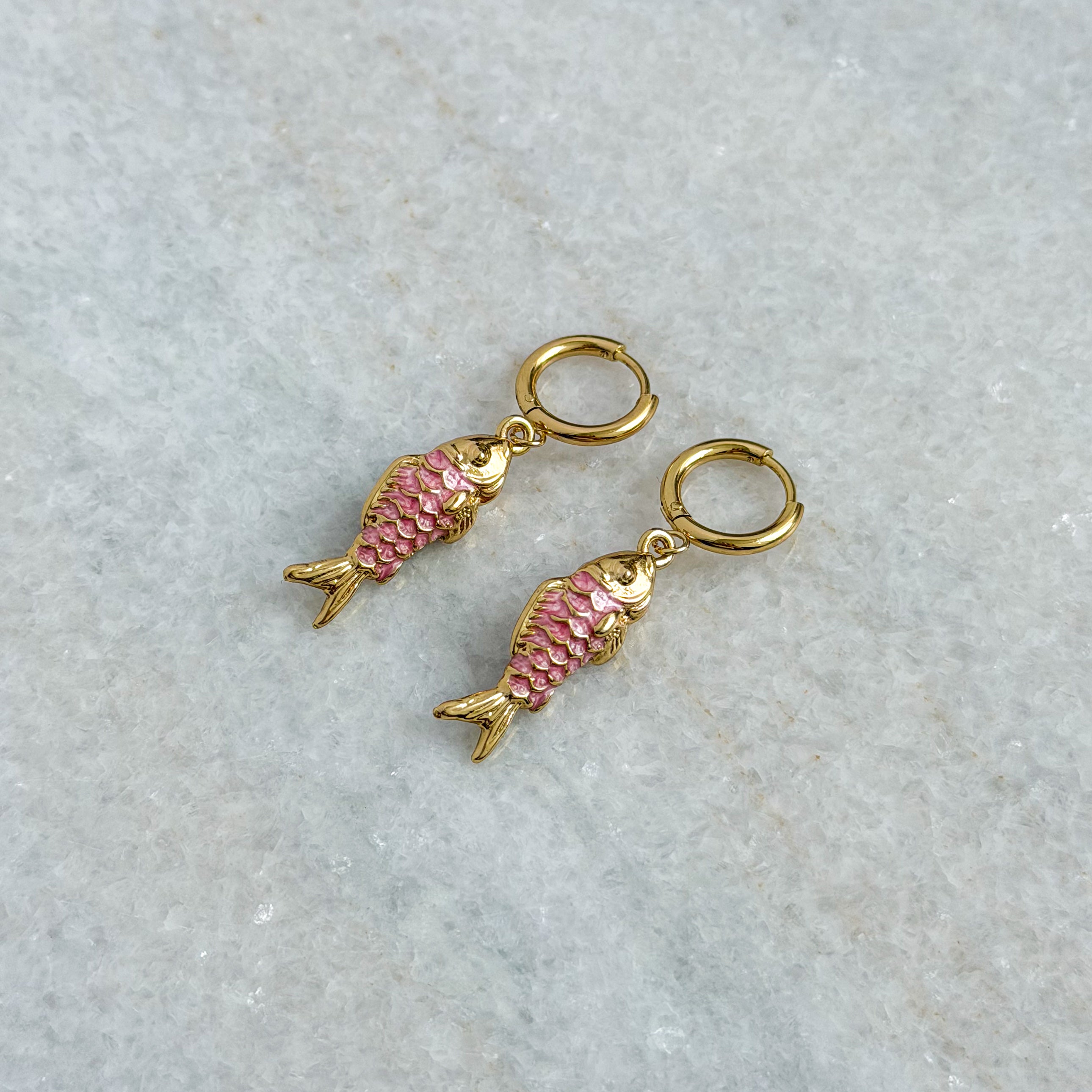 pink fish oorbellen