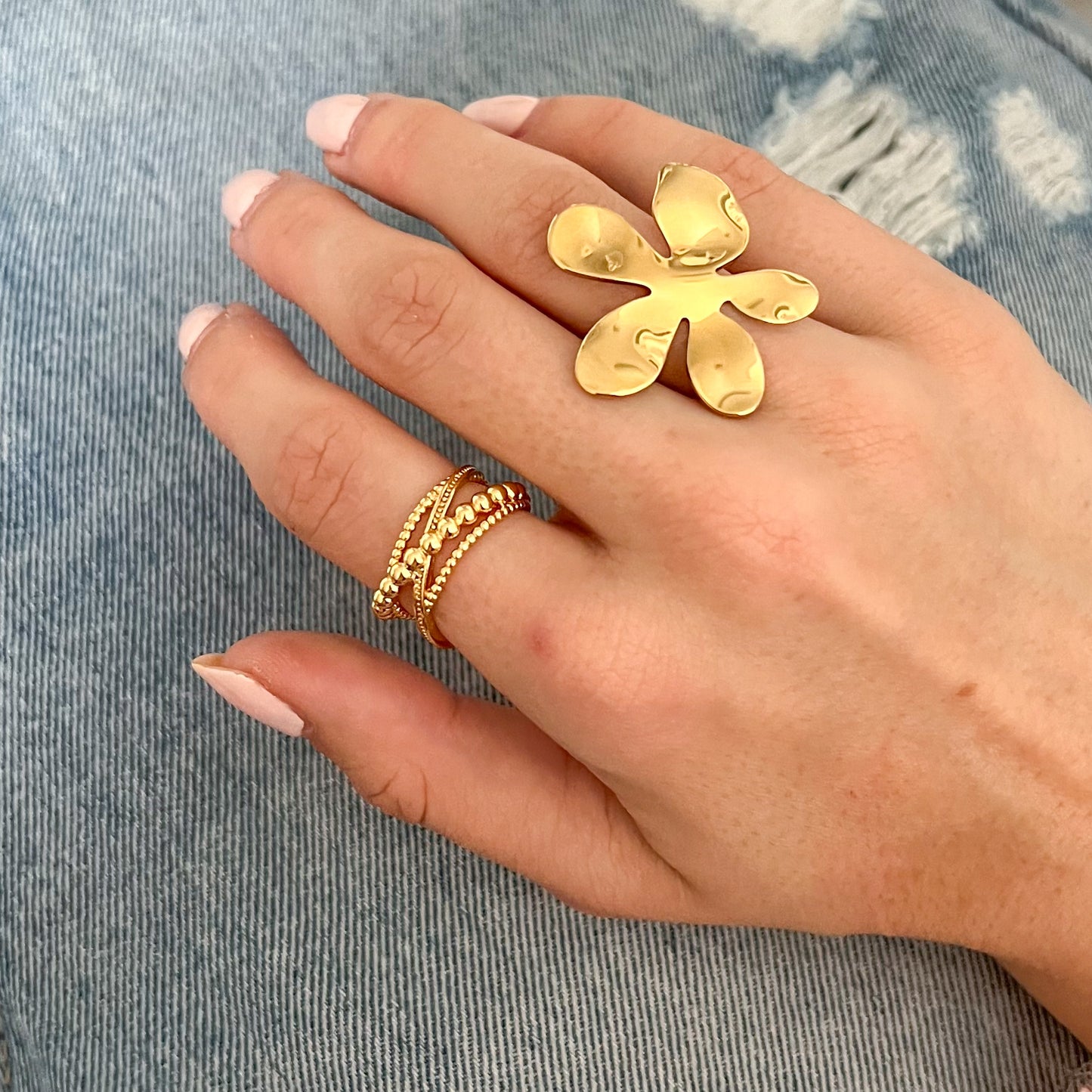 smooth flower ring - goud